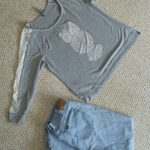 Long sleeve top with Owl embellishments