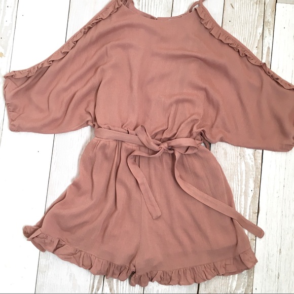 Bella Blush Romper - Picture 3 of 4