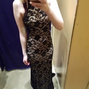 Long black lace prom dress