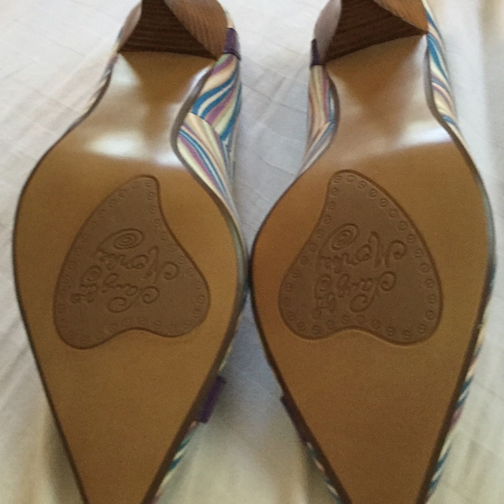 🌟HP🌟 Naughty Monkey Purple Heels - Picture 3 of 3