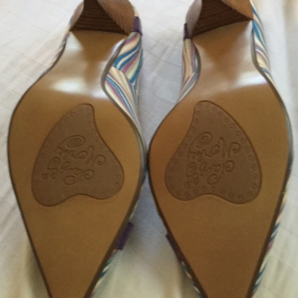 🌟HP🌟 Naughty Monkey Purple Heels - Picture 3 of 3