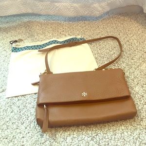 Tory Burch foldover crossbody in PERFECT condition