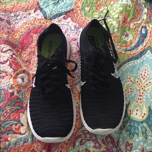 Nike free run fly knit!! Wanting to trade!!