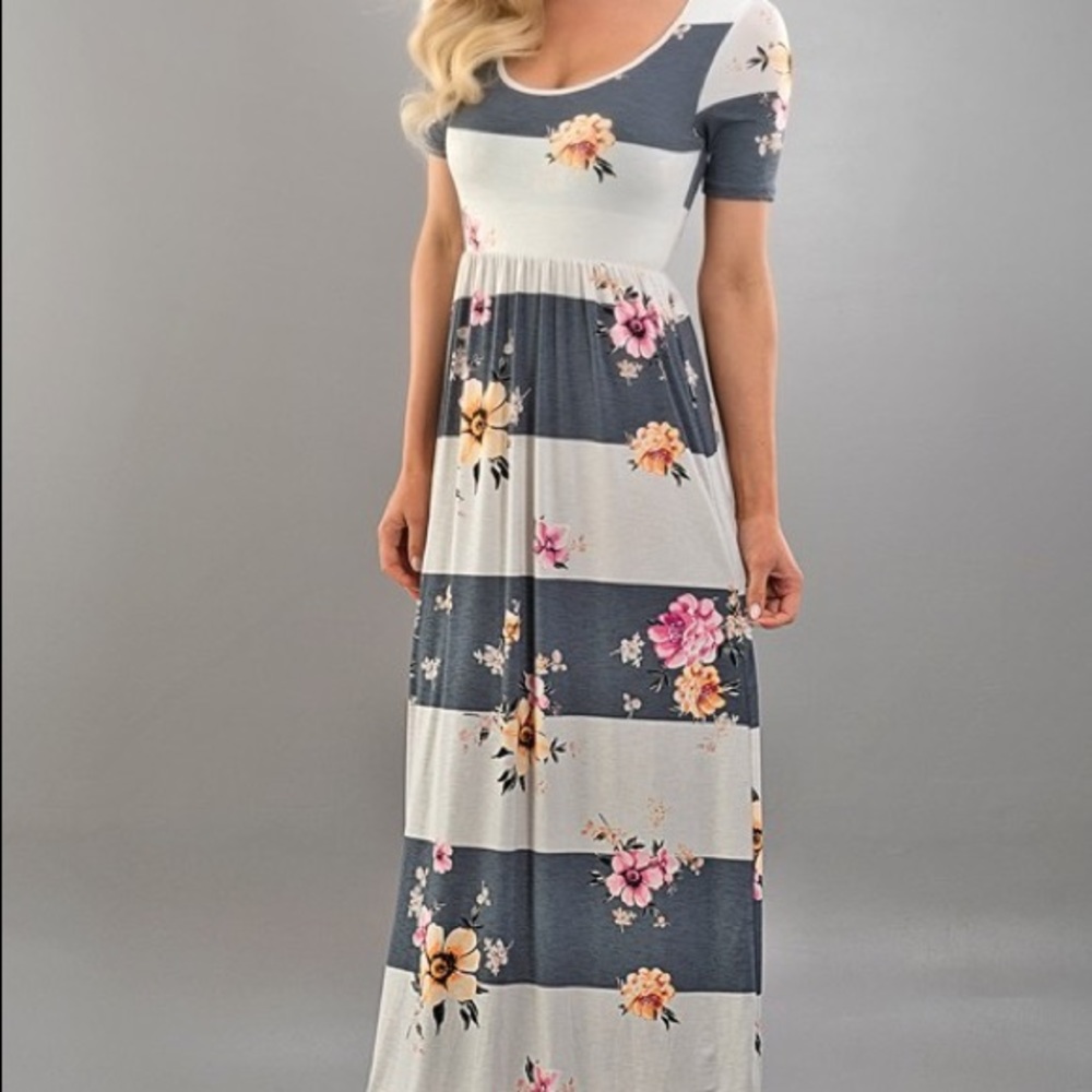 Maxi dress - Picture 2 of 2