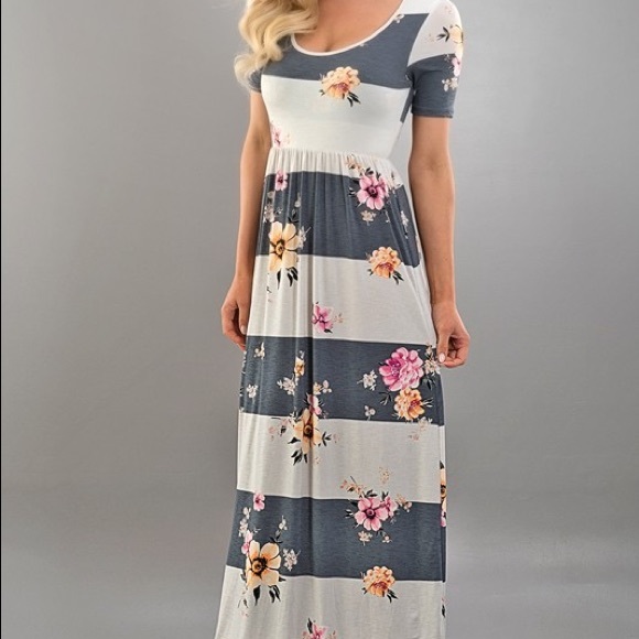 Maxi dress - Picture 2 of 2