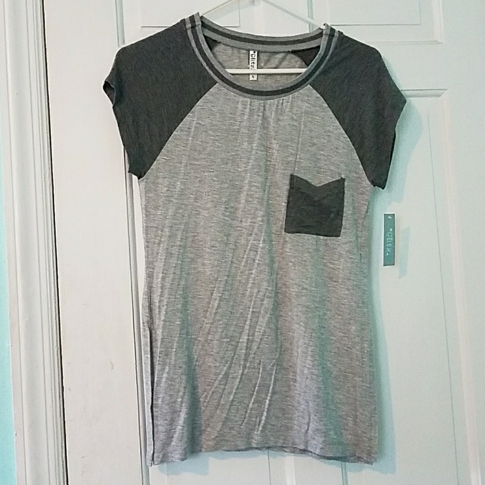 Grey t-shirt