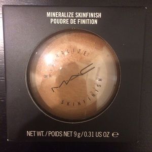 Mac Cosmetics mineralized skin finish, medium/dark