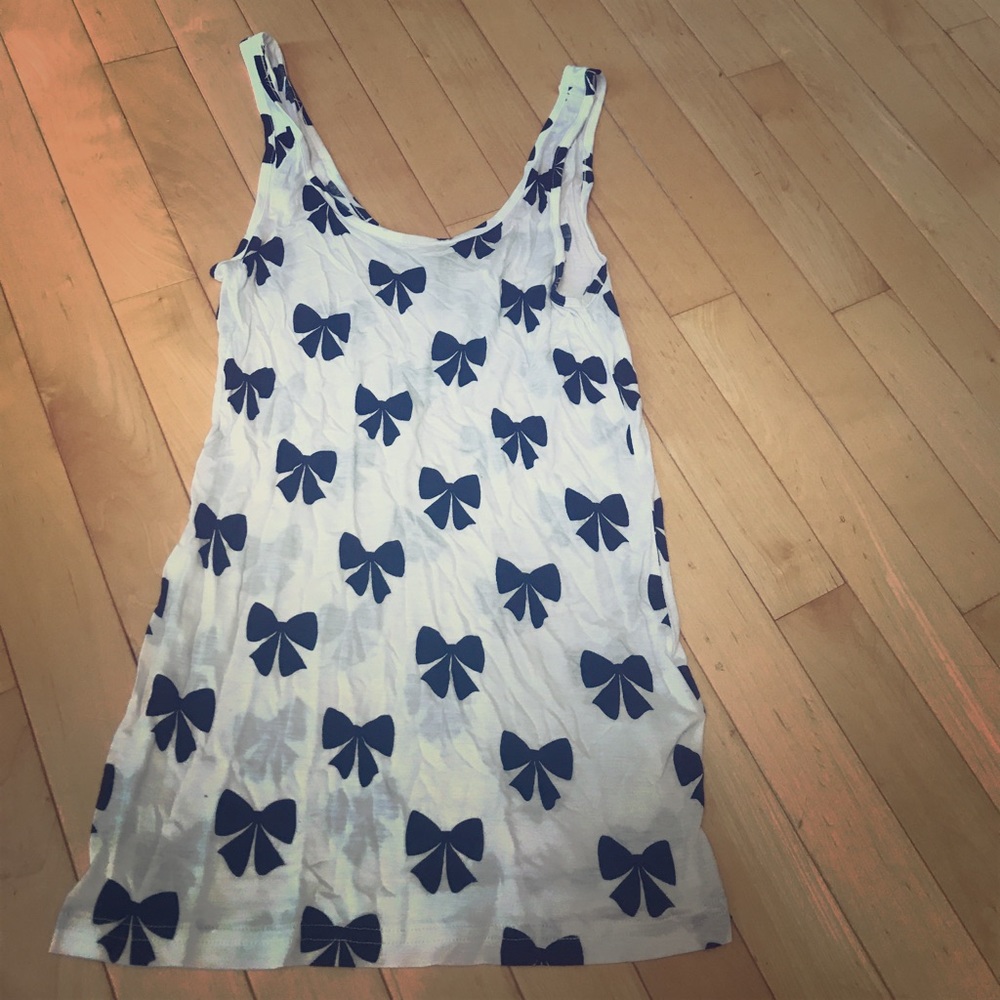 Black and white bow tank top