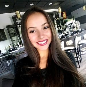 Meet your Posher, Carly