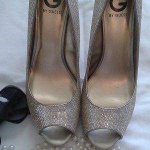 Guess Women's Sequin Silver Peep Toe Shoes Size 11