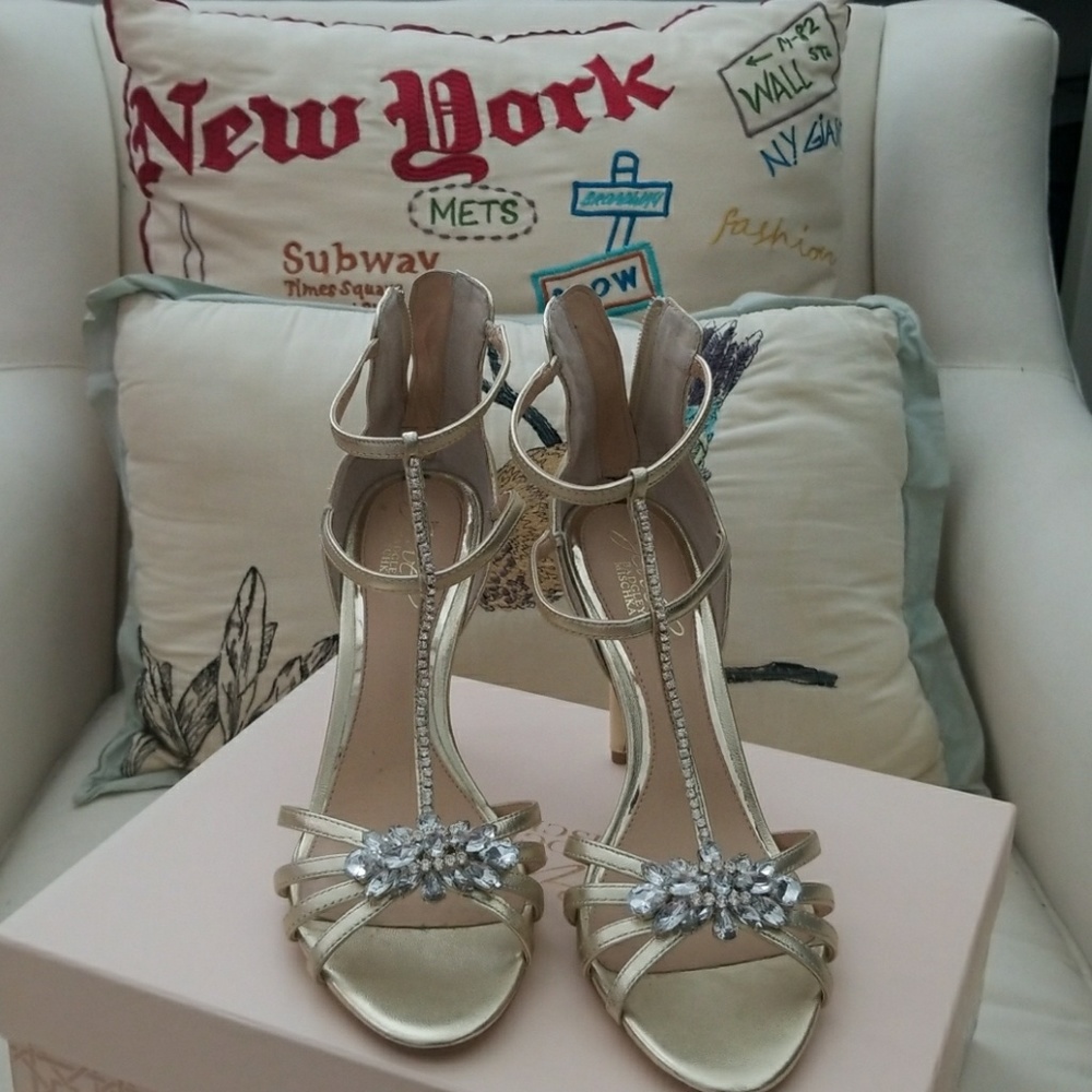 Bagley Mischka Juwel collection sandals size 8.5