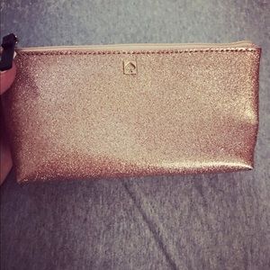 Kate spade makeup bag like brand new rose gold/pin