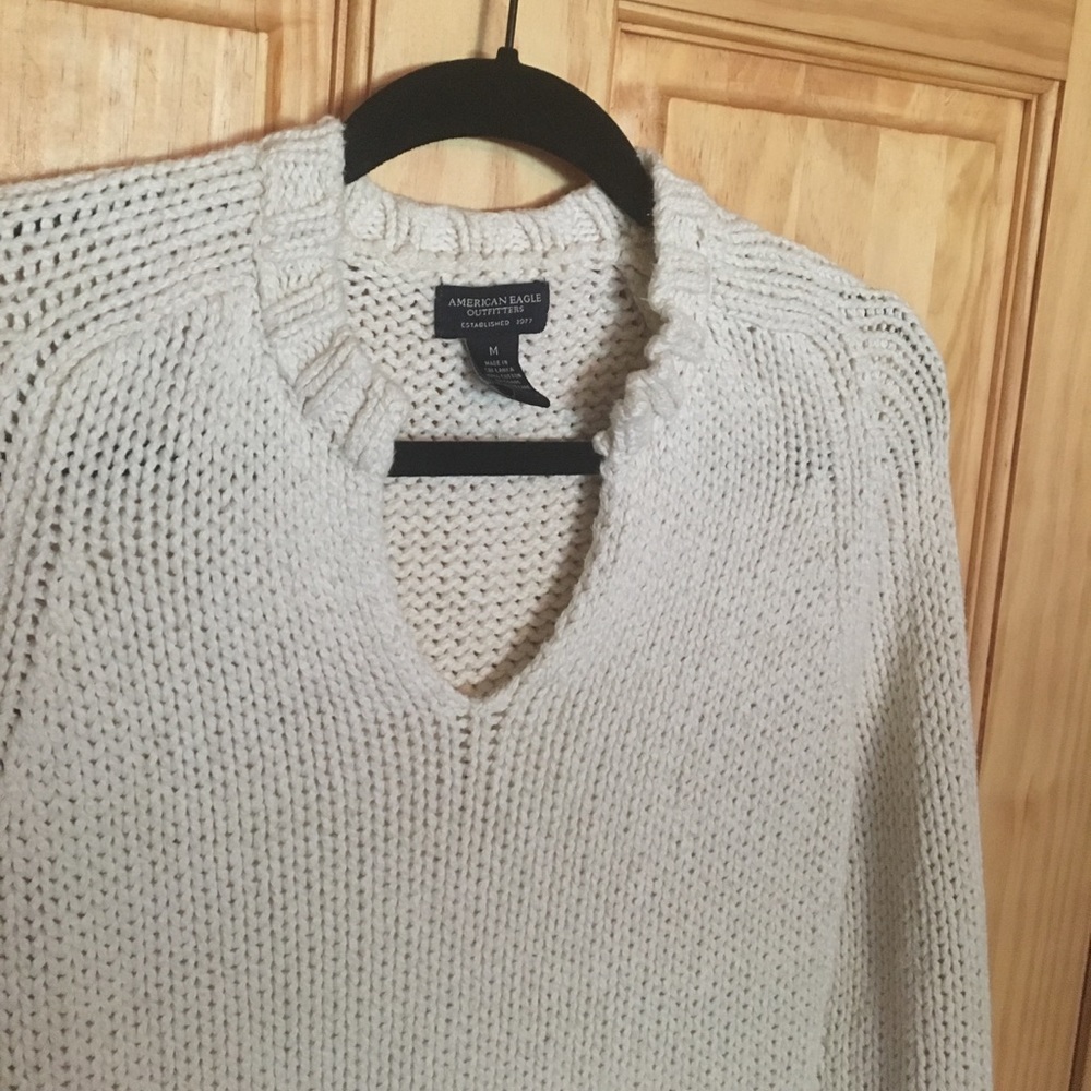 Trendy American eagle knit sweater
