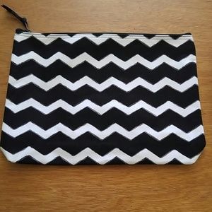 Zipper Pouch in Black Chevron