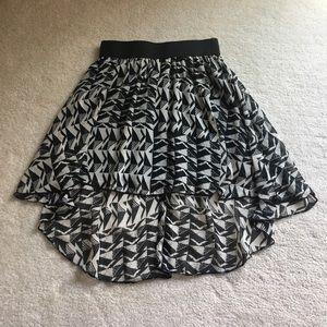 NWOT: Tribal high low skirt