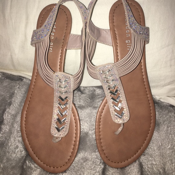 madden girl tribal print sandals - Picture 1 of 4