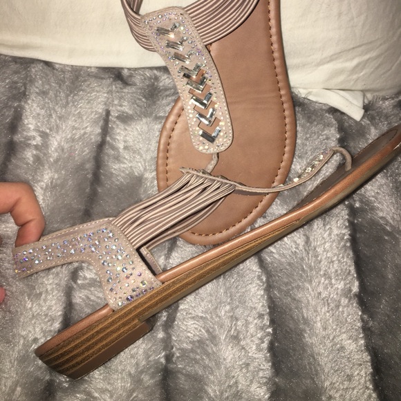 madden girl tribal print sandals - Picture 2 of 4