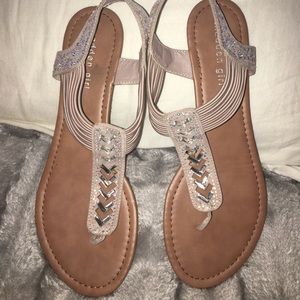 madden girl tribal print sandals