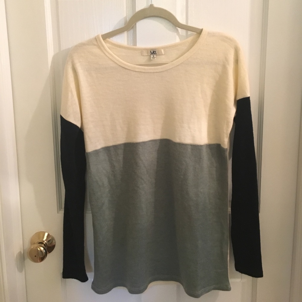 Lightweight comfortable fall sweater