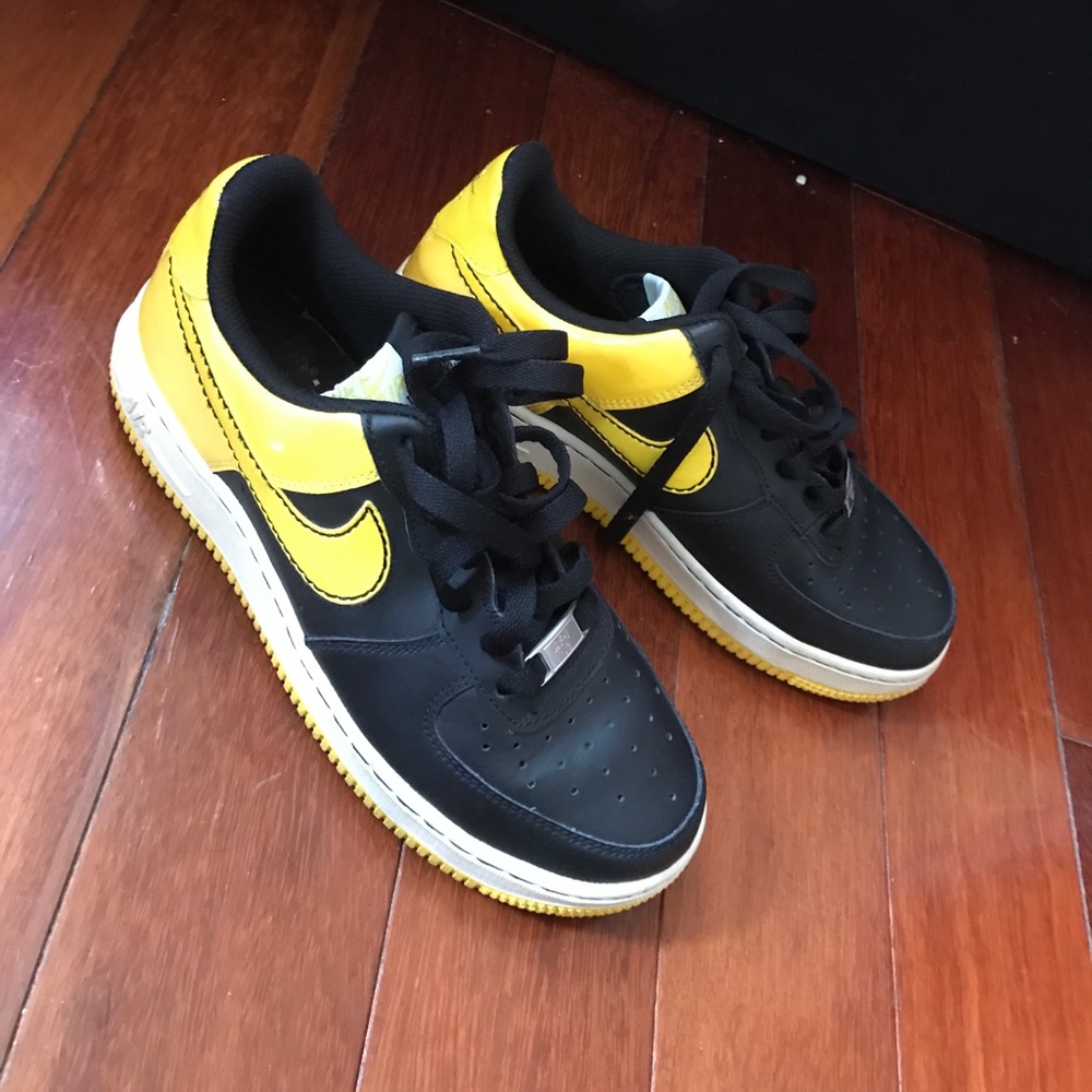 Nike Air Force 1 black and yellow