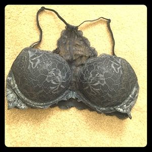 Front buckle VS PINK lace bra
