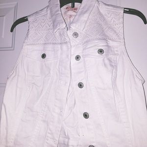Women's whitw denim vest