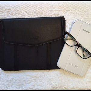 ❄️❄️Notebook Envelope Verizon Case, Sleek & New