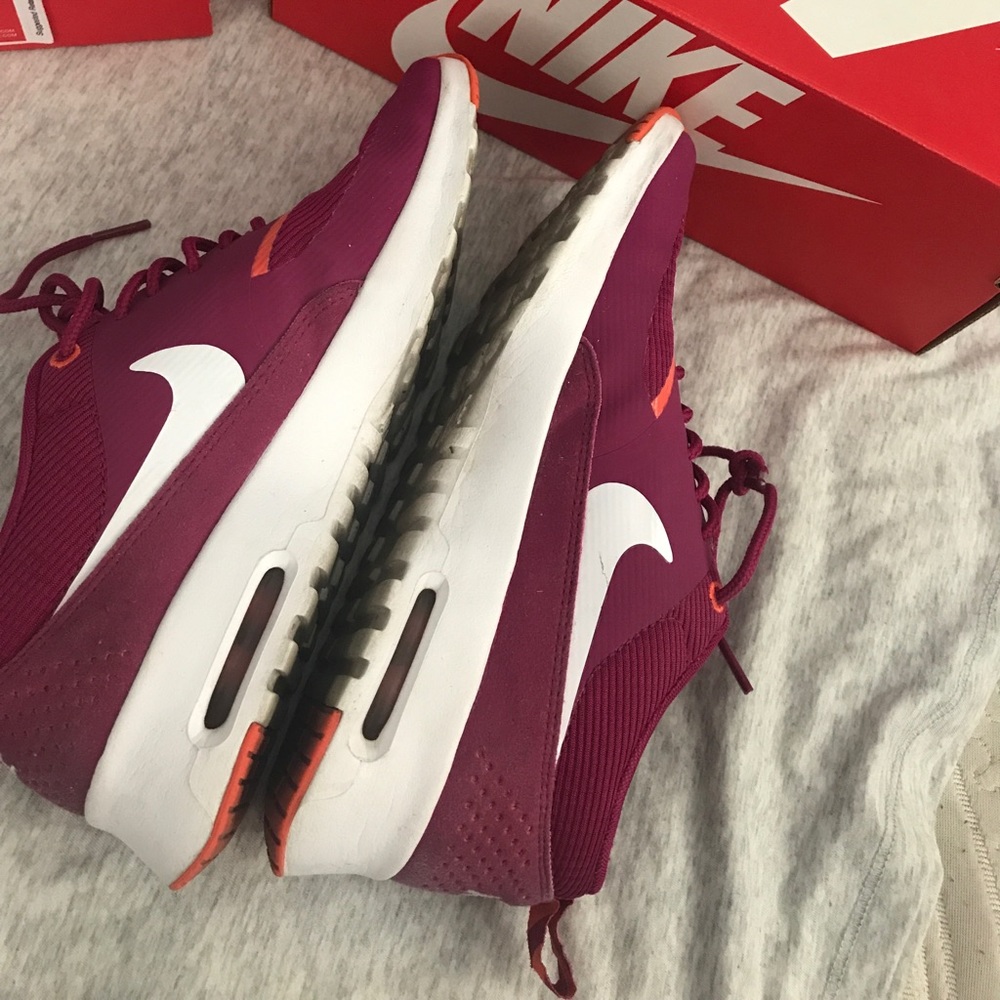 Nike Air Max Thea in Magenta
