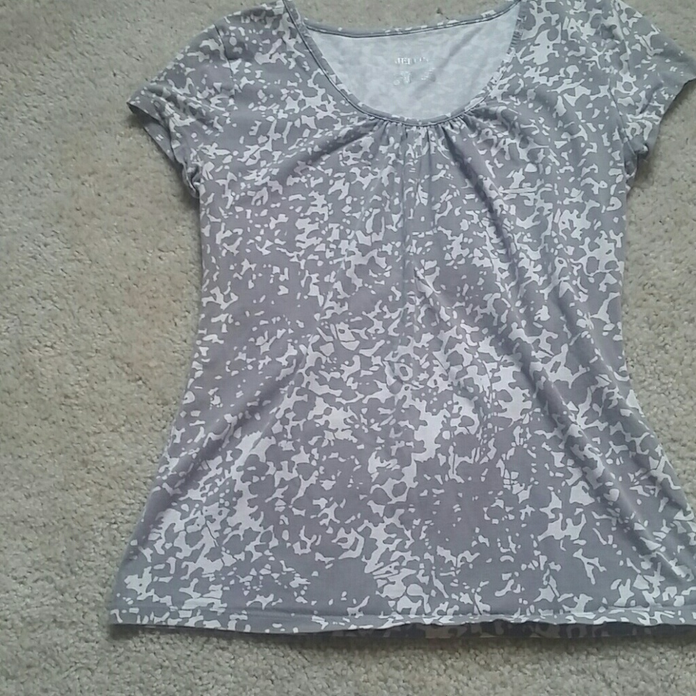 Gray and white top