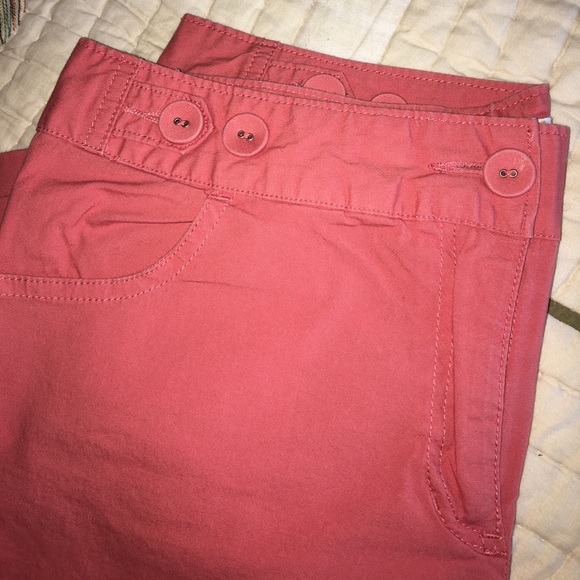 Coral Cotton Capris - Picture 2 of 3