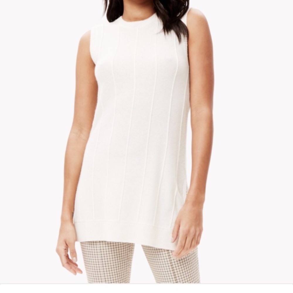 Theory meenaly 100% cashmere cream top sz S NWT