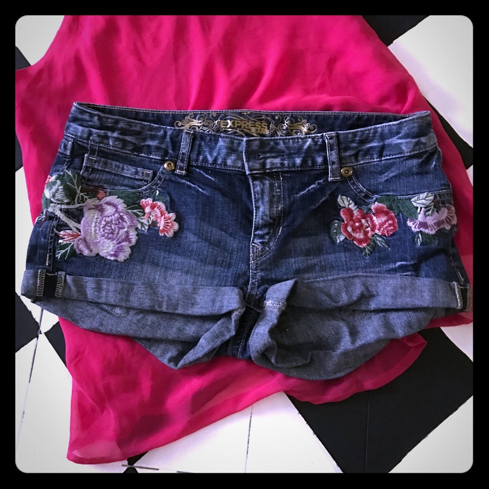 Express Shorts