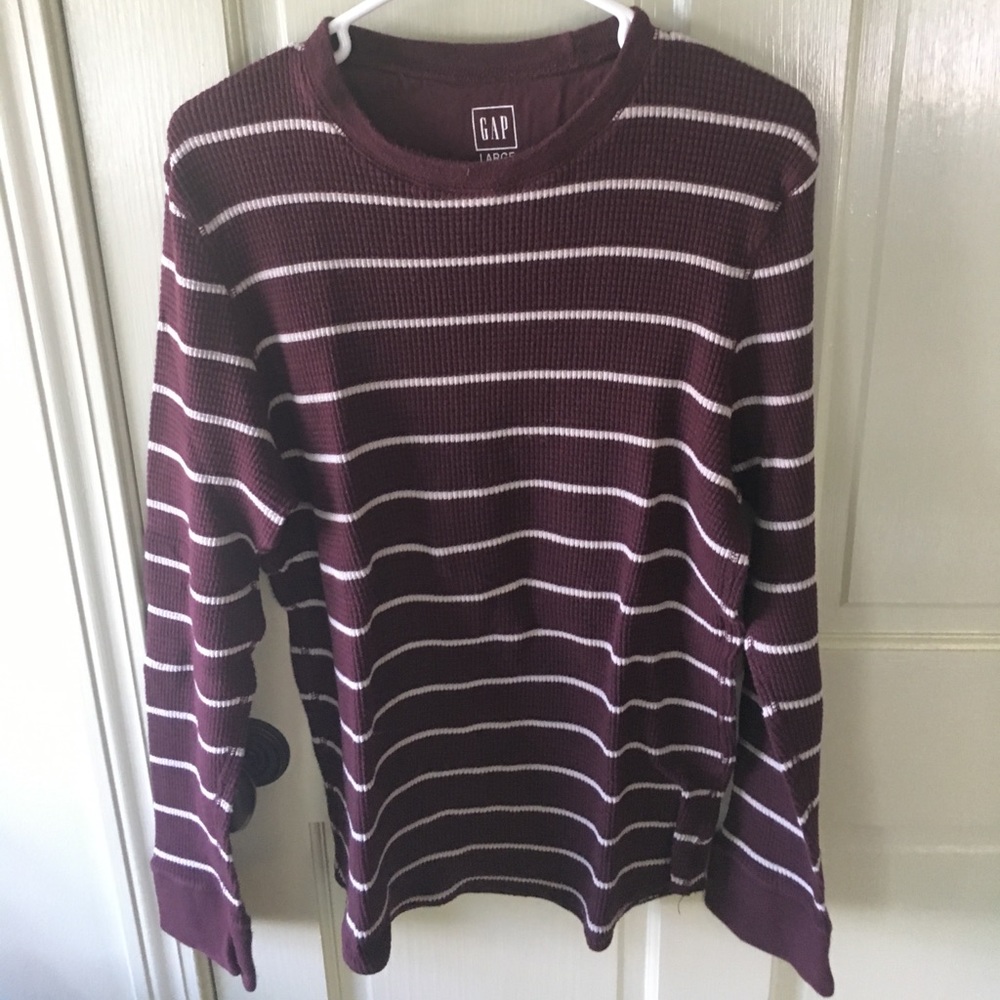 Gap sweater