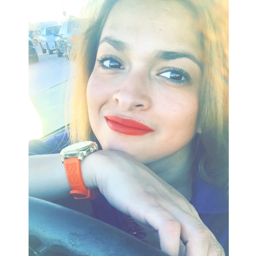 Meet your Posher, Rebeca