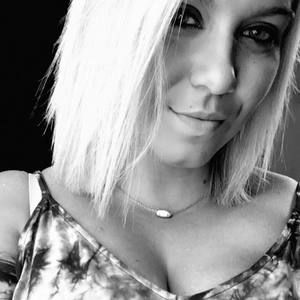 Meet your Posher, Alexis