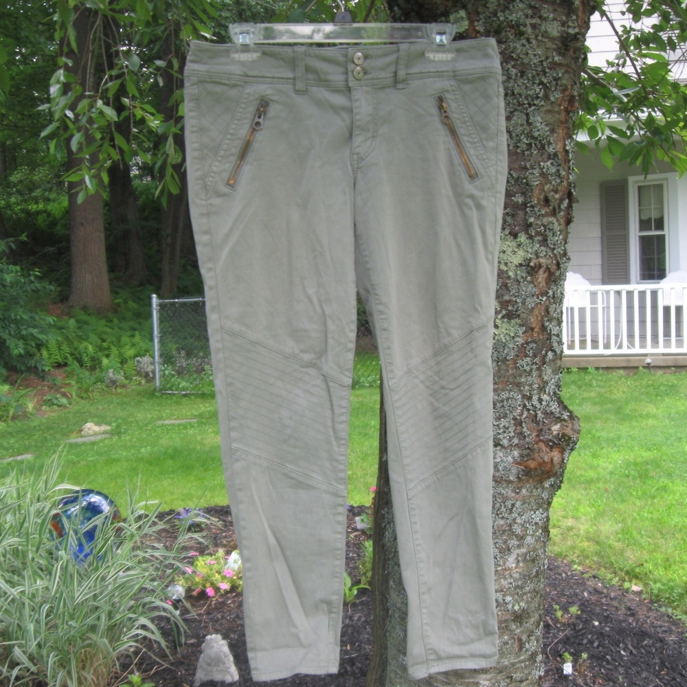 American Eagle Stretch Khaki Skinny Pants