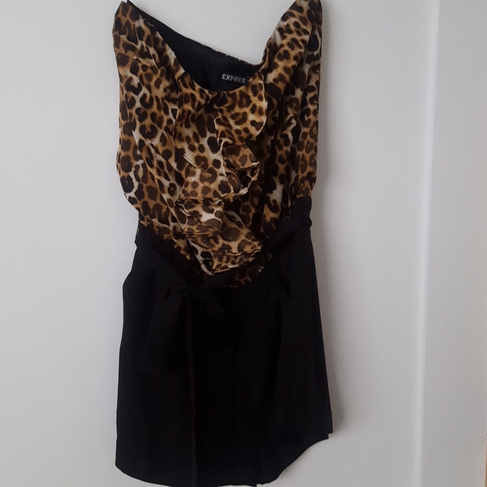 Express Strapless Leopard Romper Sz M