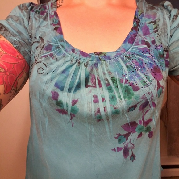 Essentials Beautiful blue top - Picture 2 of 3