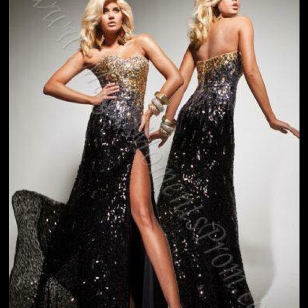Tony Bowls Pairis Black and Gold NEW WITH TAGS