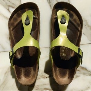 Birkenstock Gizeh Green Leather Sandals