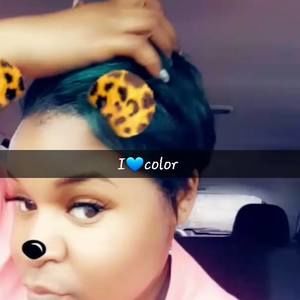 Meet your Posher, Olivia