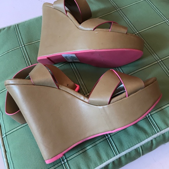 London Rebel Camel Tan Ankle Strap Wedge -S6 - Picture 5 of 7