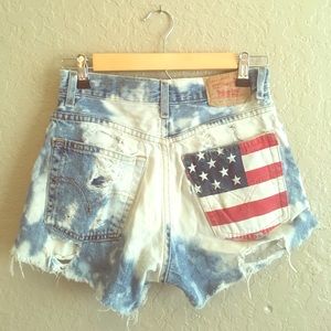 Vintage Distressed High-Waisted Levi's