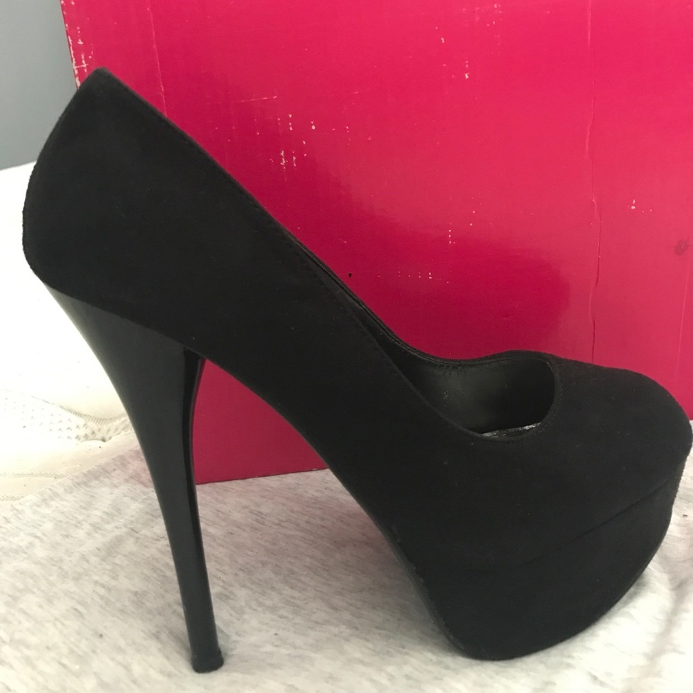 Qupid black SUEDE pumps