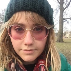 Meet your Posher, Amelia