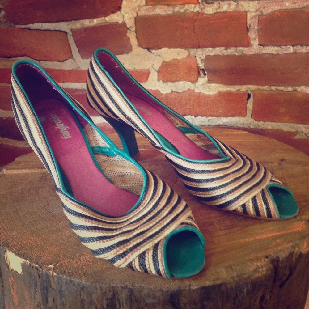 Anthropologie Farylrobin black real striped pumps