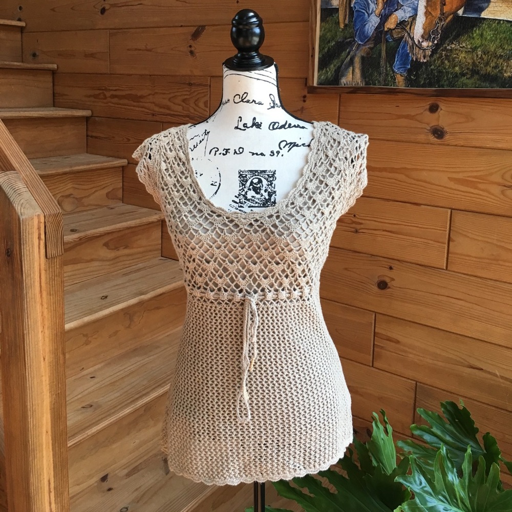 Liz Claiborne axcess crocheted blouse