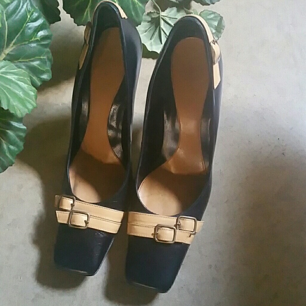(JOEY) Black leather heels