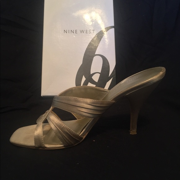 Nine West light Gold Satin Heels - Picture 2 of 3