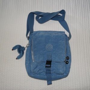 Medium cross body bag